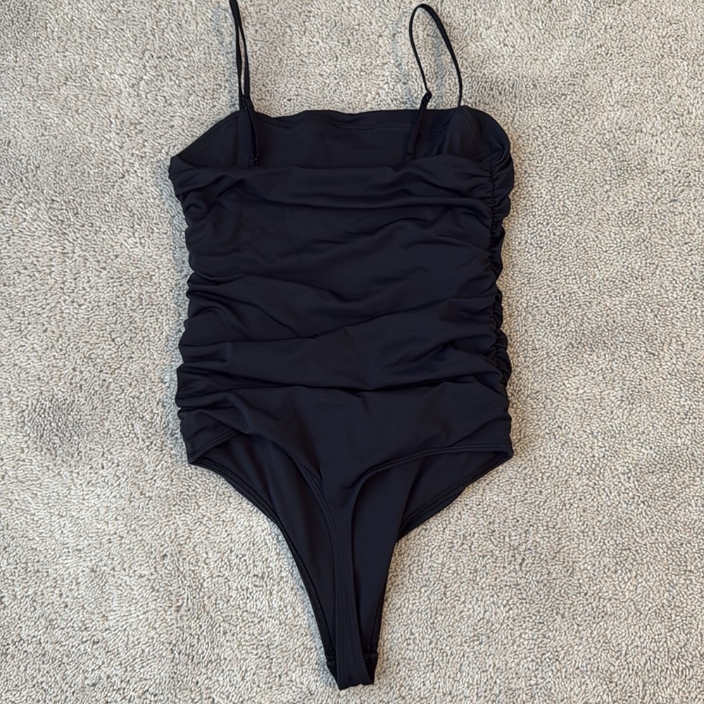 Aritzia Babaton Contour Ruched Bodysuit | Ruched Detail | Size S | Black - Picture 4 of 5